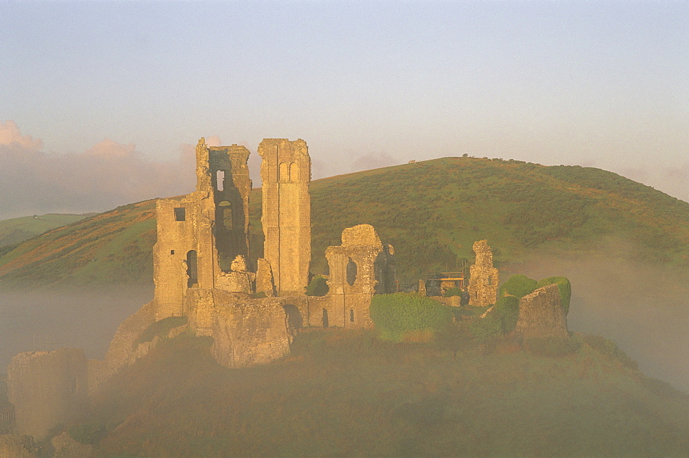 Corfe Castle, Corfe, Dorset, England, United Kingdom, Europe