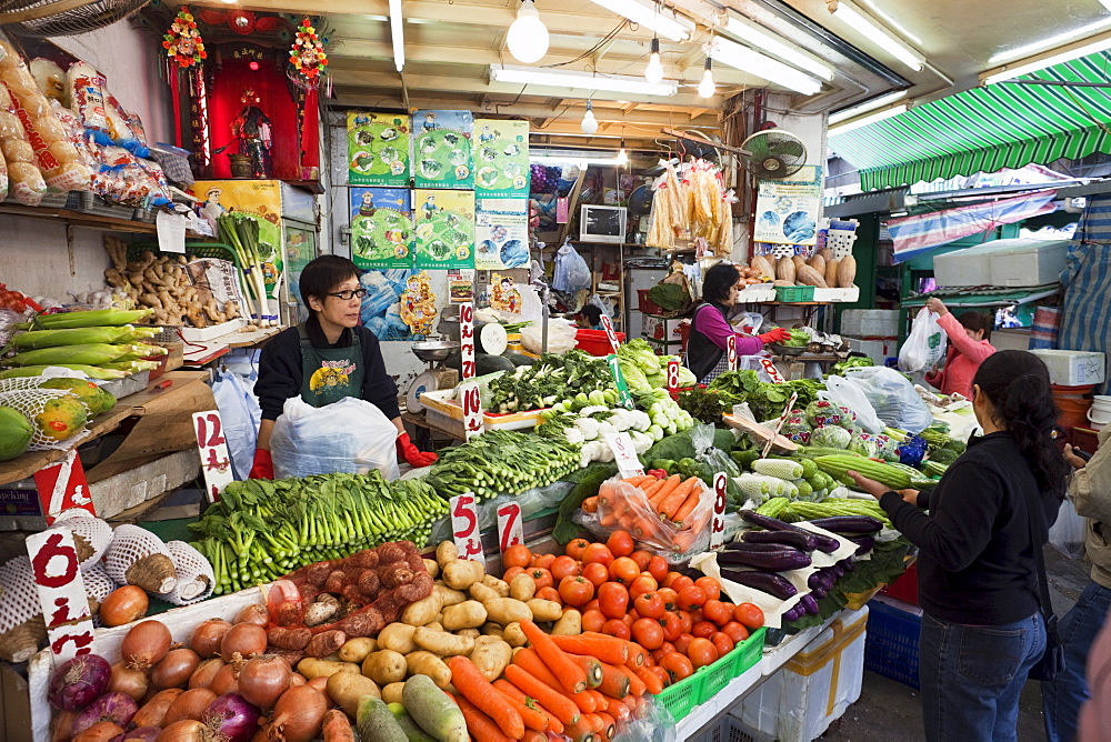 Vegetable stall in street market, Wan Chai, Hong Kong, China, Asia