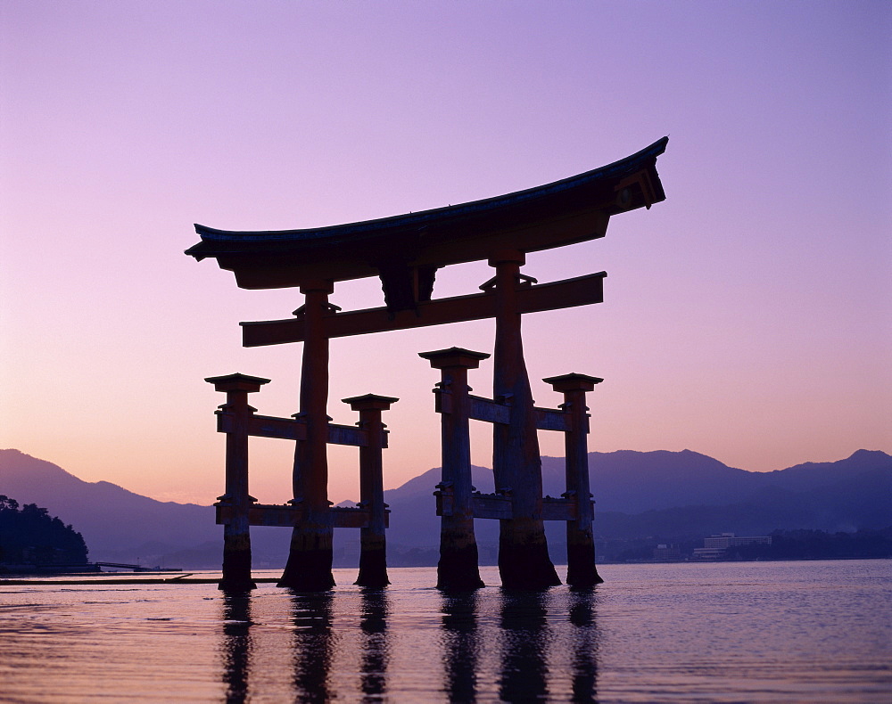 Torii Gate, Itsukushima Shrine, UNESCO World Heritage Site, Miyajima Island, Honshu, Japan, Asia