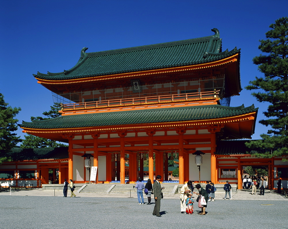 Heian Shrine (Heian-jingu), Kyoto, UNESCO World Heritage Site, Honshu, Japan, Asia