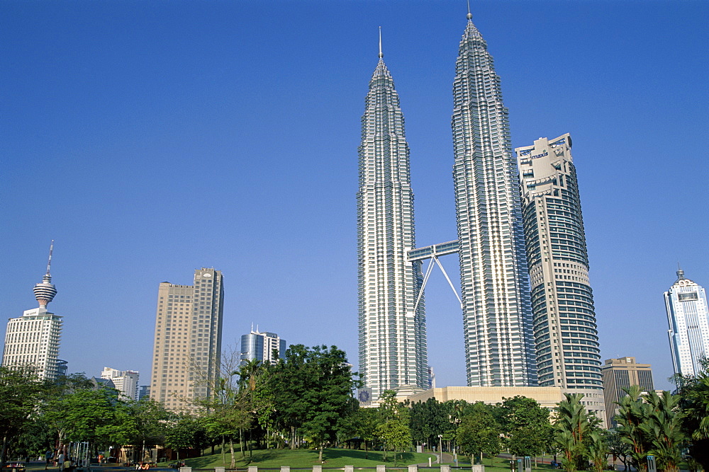 Petronas Towers (KLCC Twin Towers), Kuala Lumpur, Malaysia, Southeast Asia, Asia