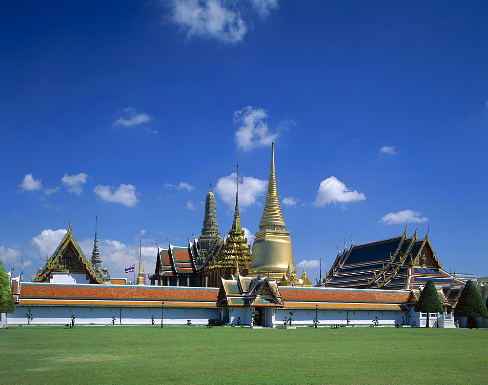 Wat Phra Kaeo, Grand Palace, Bangkok, Thailand, Southeast Asia, Asia