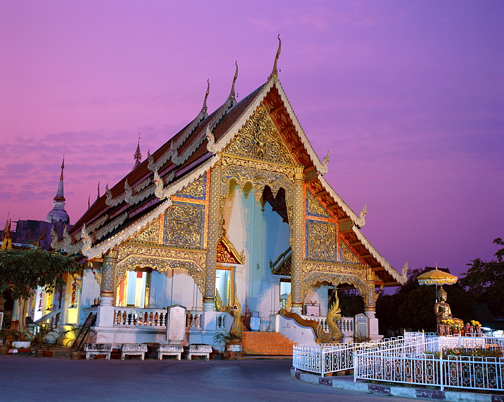 Wat Phra Sing at night, Chiang Mai, Thailand, Southeast Asia, Asia