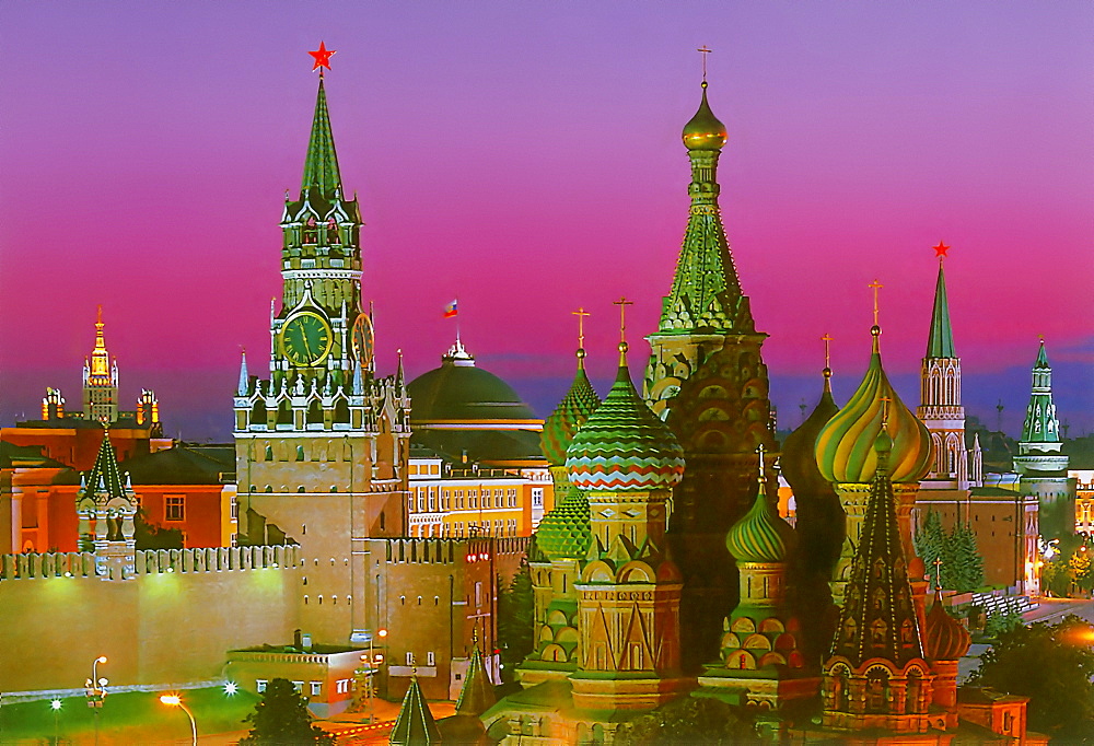 St. Basils Cathedral and The Kremlin at night, UNESCO World Heritage Site, Moscow, Russia, Europe