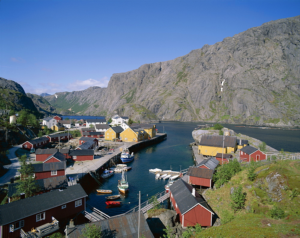 View of town with fisherman's cabins (rorbus), Nusfjord, Lofoten Islands, Norway, Scandinavia, Europe