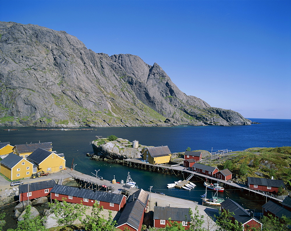 View of town with fisherman's cabins (rorbus), Nusfjord, Lofoten Islands, Norway, Scandinavia, Europe