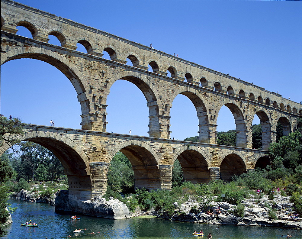 Pont du Gard, UNESCO World Heritage Site, Languedoc-Roussillon, France, Europe