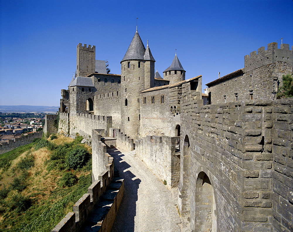 Medieval Citadel and city walls, Carcassonne, UNESCO World Heritage Site, Languedoc-Roussillon, France, Europe