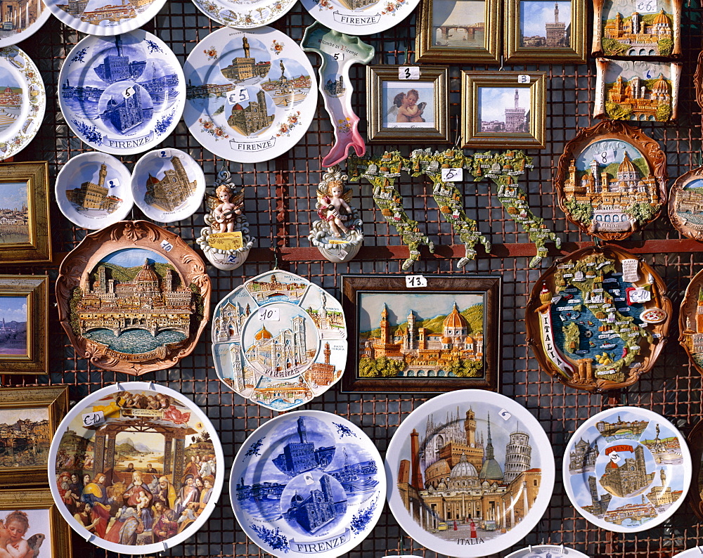 Display of souvenir plates, Florence (Firenze), Tuscany (Toscana), Italy, Europe