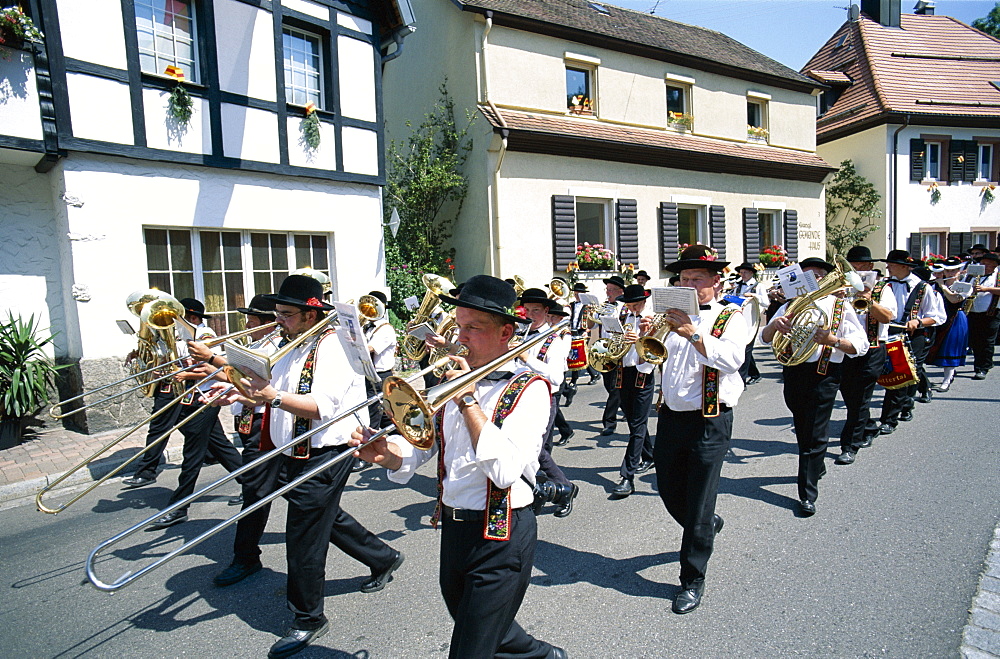 Brass band in regional costume during festival, Unter Prechtal, Black Forest (Schwarzwald), Baden-Wurttemberg, Germany, Europe