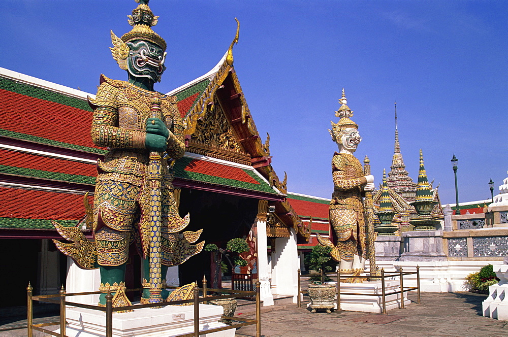 Statues, Wat Phra Kaew, Grand Palace, Bangkok, Thailand, Southeast Asia, Asia