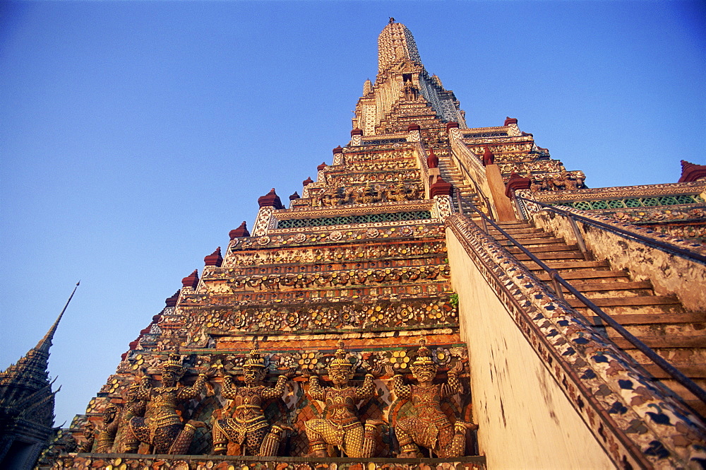 Wat Arun (Temple of the Dawn), Bangkok, Thailand, Southeast Asia, Asia