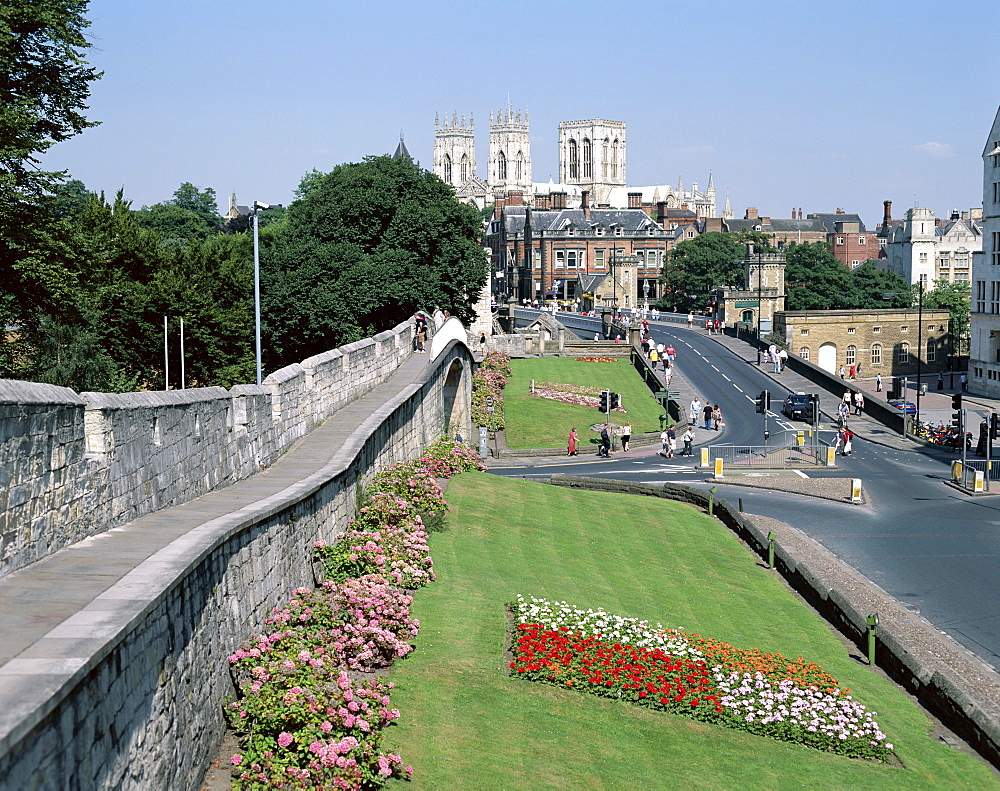 City Walls and York Minster, York, North Yorkshire, England, United Kingdom, Europe