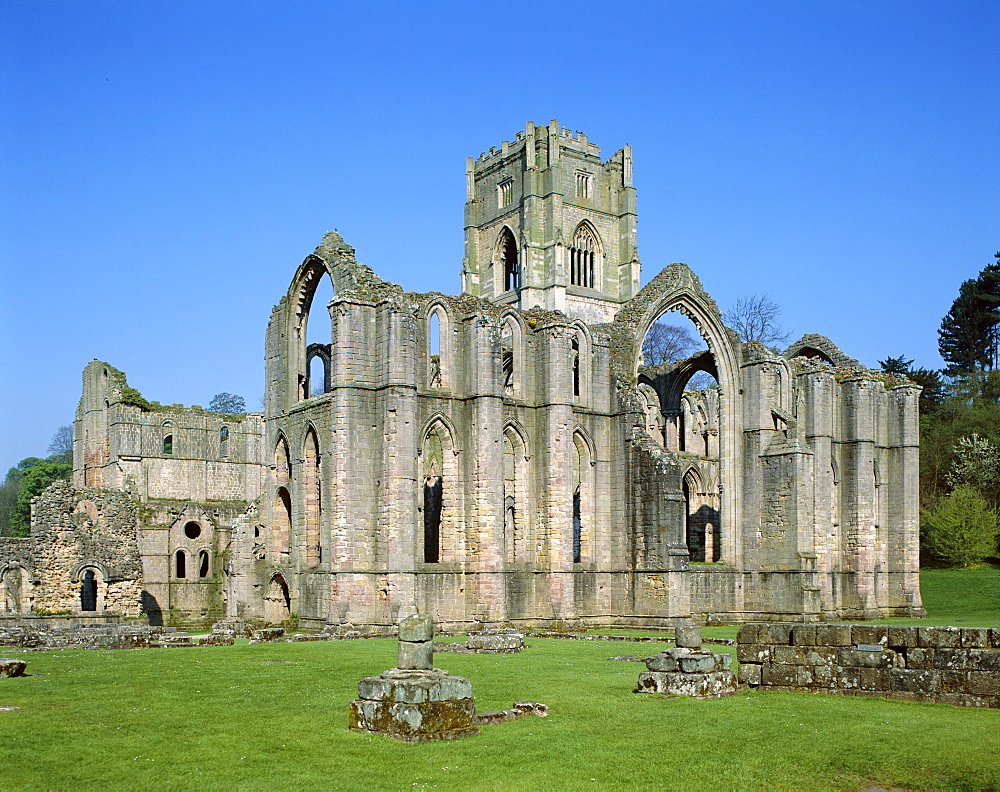 Fountains Abbey, UNESCO World Heritage Site, Ripon, North Yorkshire, England, United Kingdom, Europe