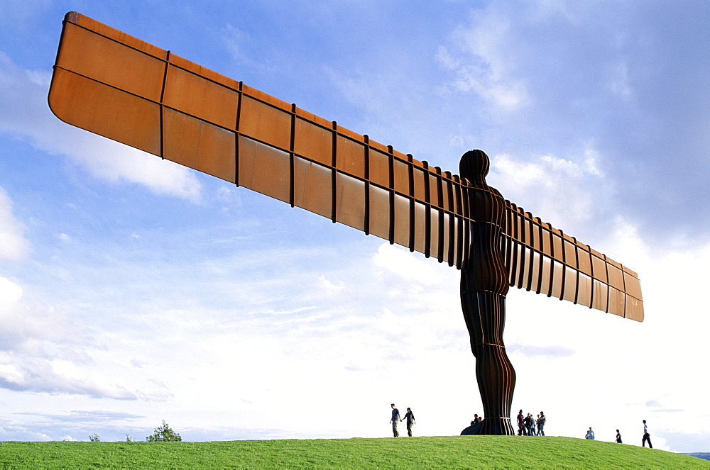 Angel of the North statue, sculptor Antony Gormley, Gateshead, Tyne and Wear, England, United Kingdom, Europe