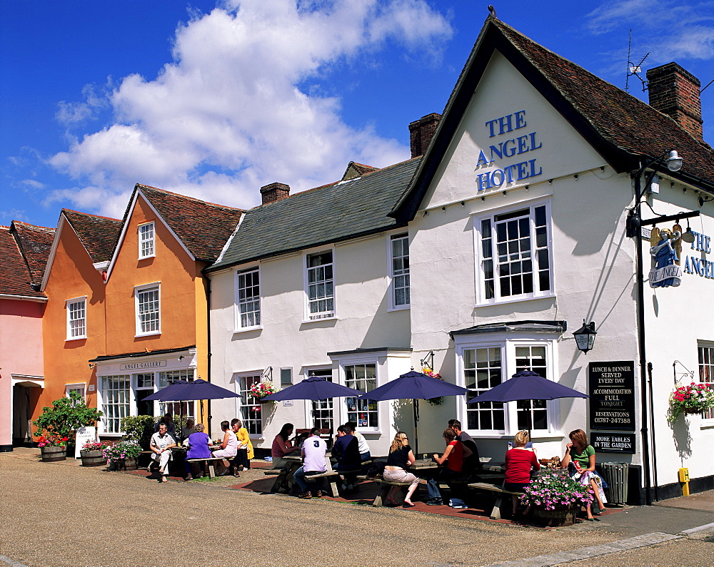 Diners outside the Angel Hotel, Lavenham, Suffolk, Constable Country, England, United Kingdom, Europe