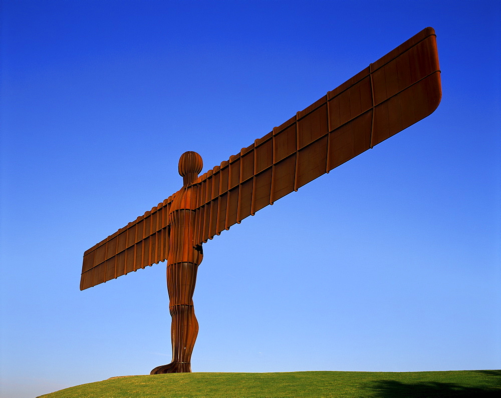 Angel of the North statue by Antony Gormley, Gateshead, Tyne and Wear, England, United Kingdom, Europe