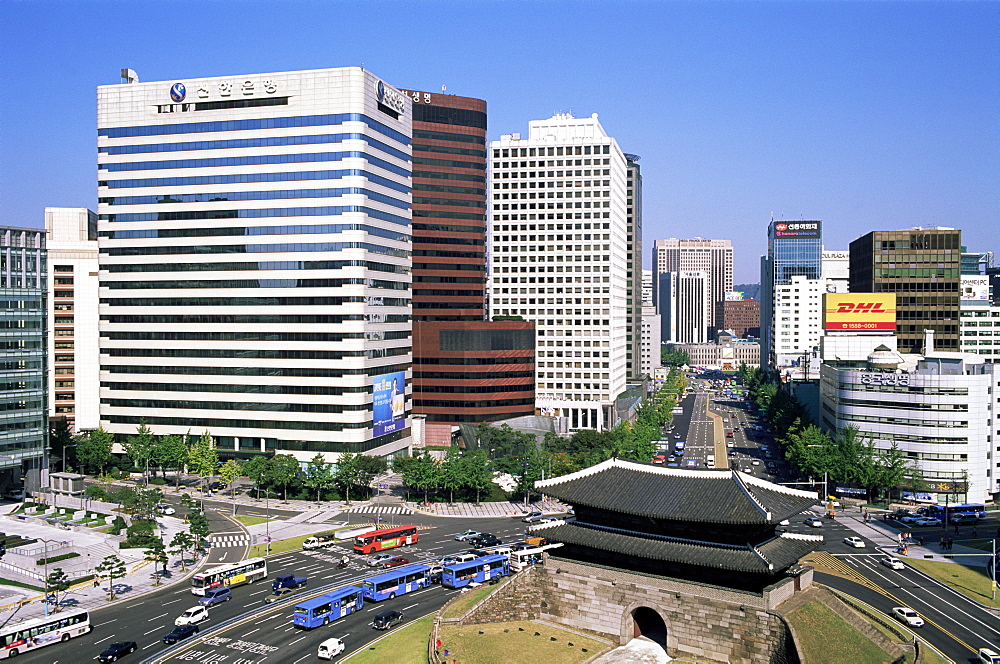 South Gate and city skyline, Sungnyemun, Seoul, South Korea, Asia