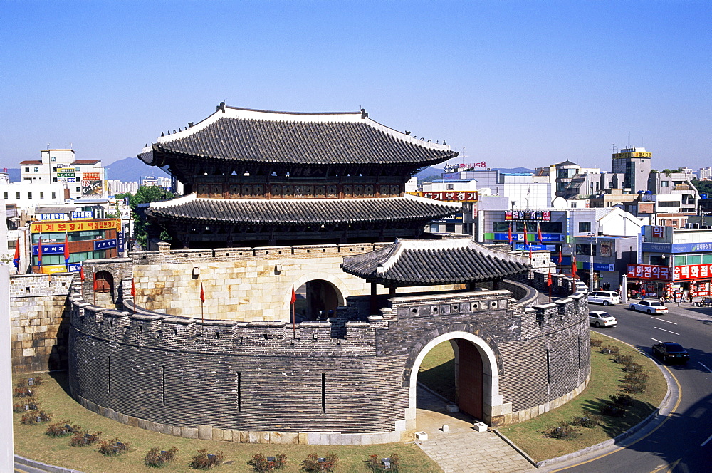 South Gate, Paldalmun, Hwaseong Fortress, Seoul, South Korea, Asia