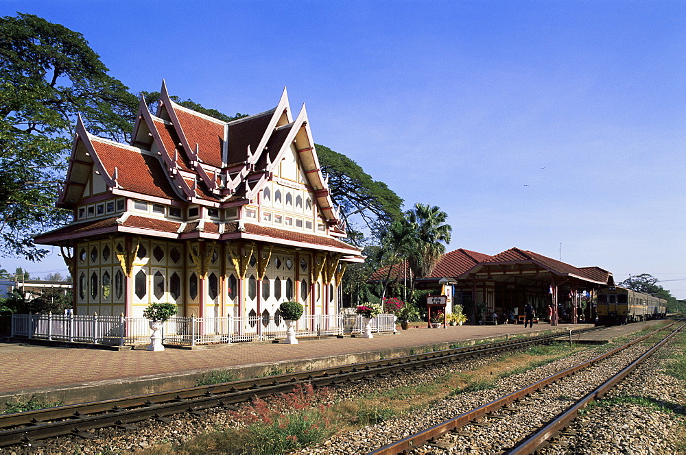 Hua Hin Railway Station, Hua Hin, Thailand, Southeast Asia, Asia