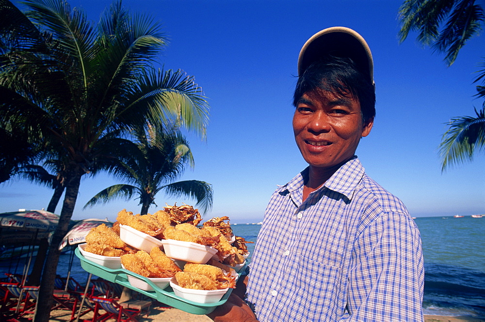 Food vendor on Pattaya Beach, Pattaya, Thailand, Southeast Asia, Asia