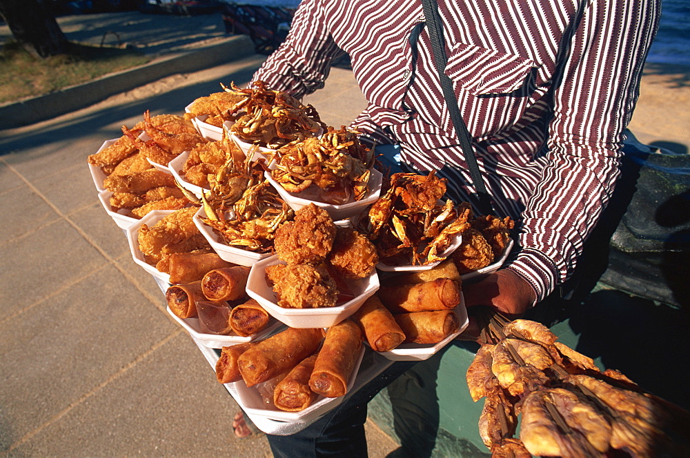 Food vendor's tray on Pattaya Beach, Pattaya, Thailand, Southeast Asia, Asia