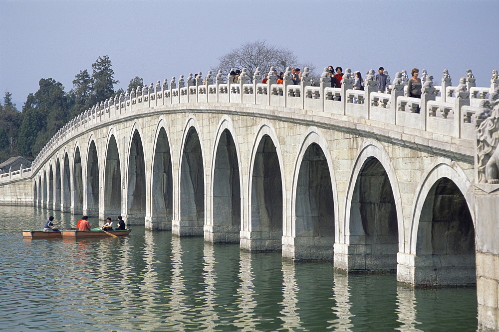 Seventeen Arched bridge on Kunming Lake, Summer Palace, UNESCO World Heritage Site, Beijing, China, Asia