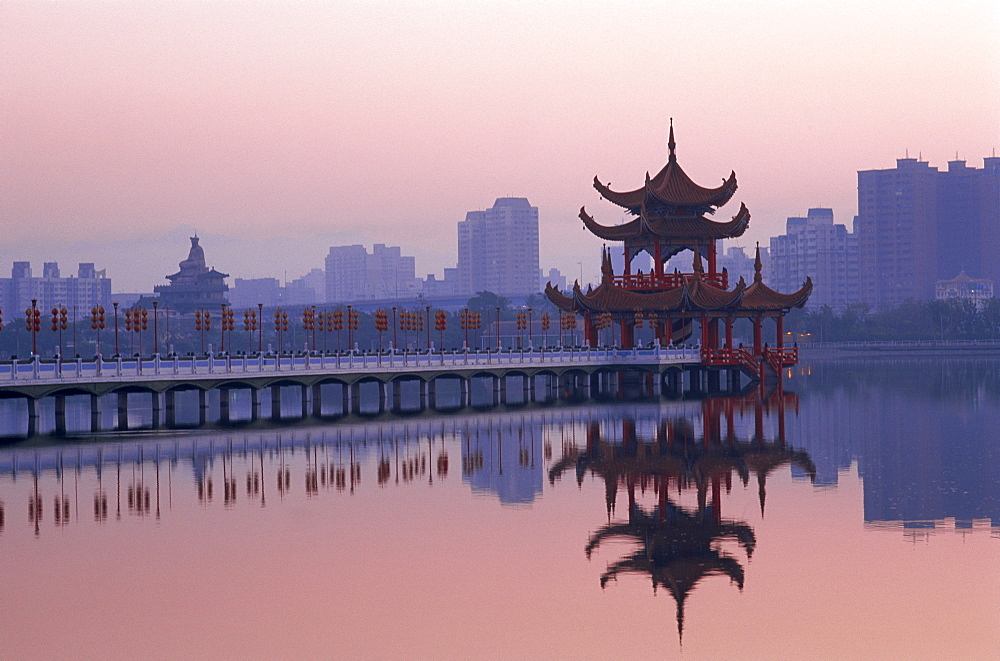 Lotus Lake, Kaohsiung, Taiwan, Asia