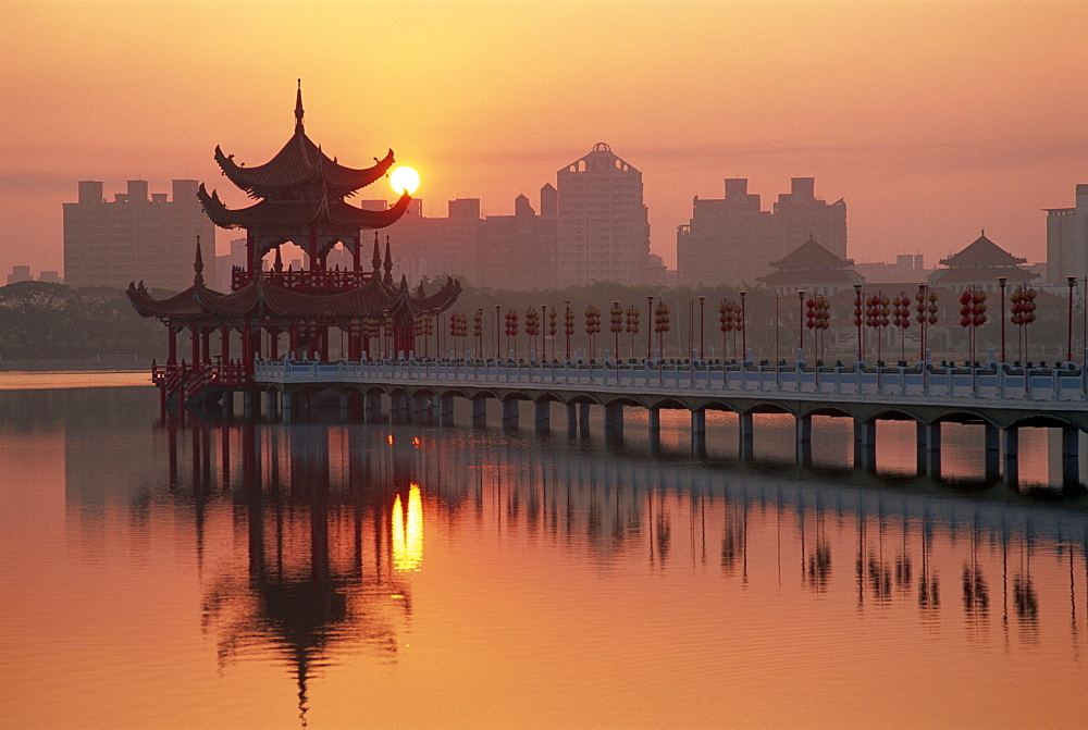 Lotus Lake, Kaohsiung, Taiwan, Asia