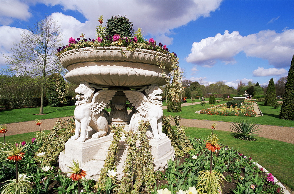 Flower display, Avenue Gardens, Regents Park, London, England, United Kingdom, Europe