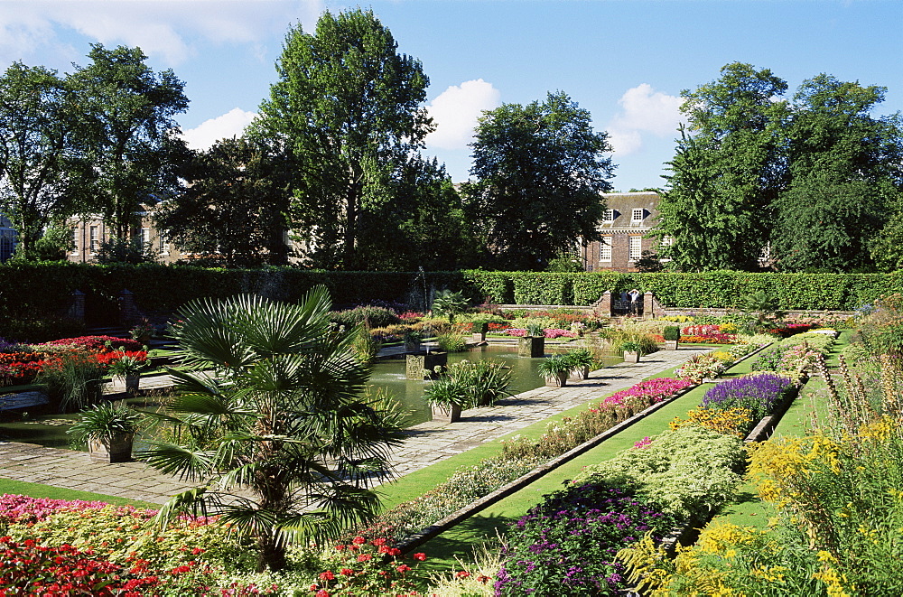 The Sunken Garden, Kensington Palace, Kensington Gardens, London, England, United Kingdom, Europe