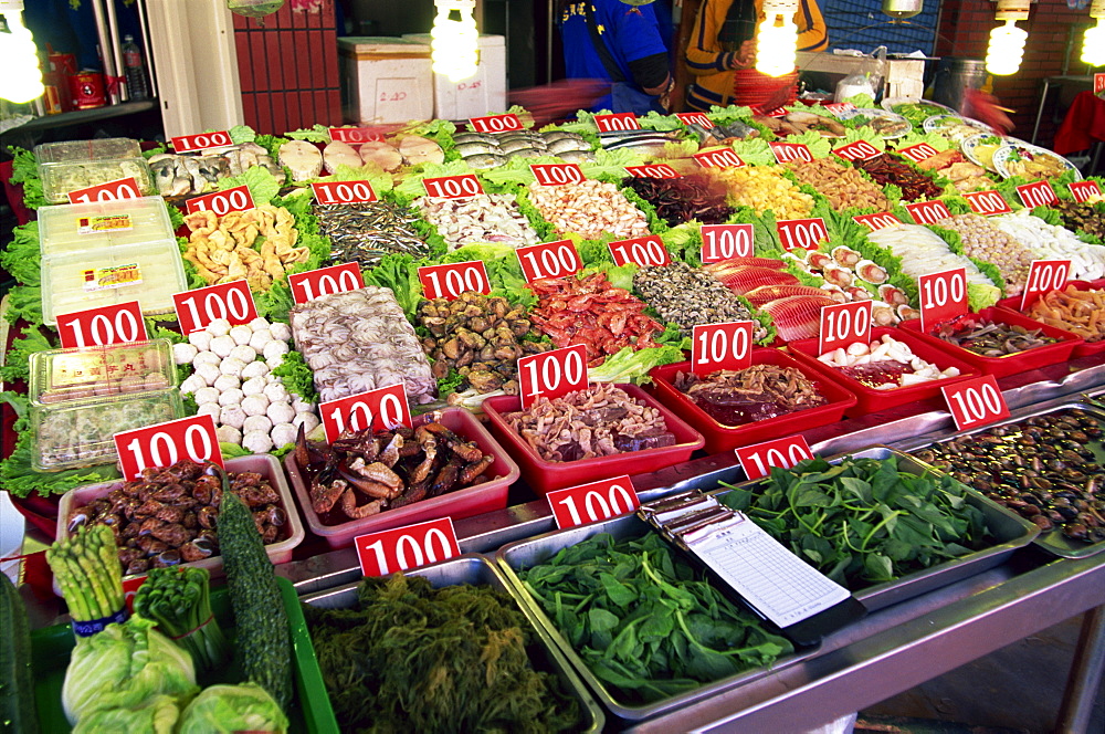 Seafood restaurant display, Cijin Island, Kaohsiung, Taiwan, Asia