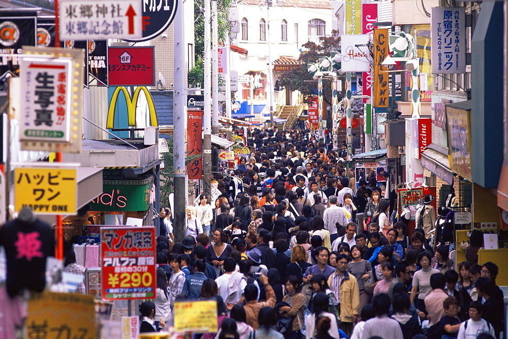 Crowds on Takeshita Dori Shopping Street, Harajuku, Tokyo, Japan, Asia