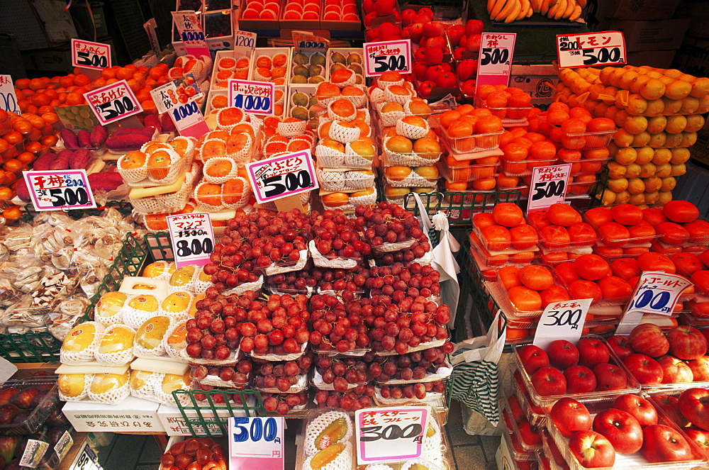 Fruit display in Ameyayokocho Shopping Street, Ueno, Tokyo, Japan, Asia