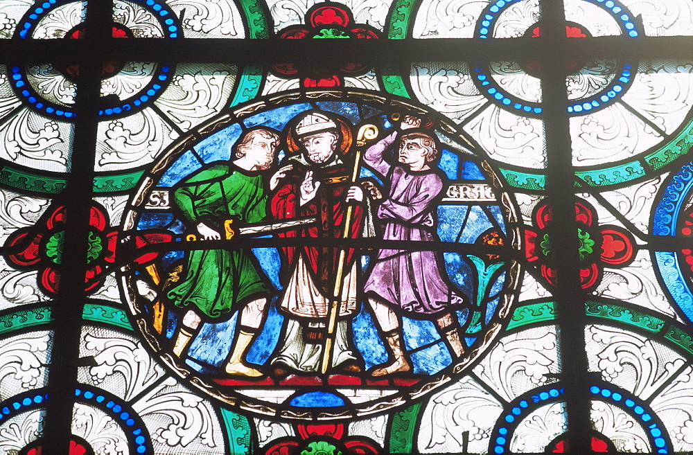 Stained glass window depicting the murder of Thomas A Becket, Archbiship of Canterbury, Canterbury Cathedral, UNESCO World Heritage Site, Canterbury, Kent, England, United Kingdom, Europe