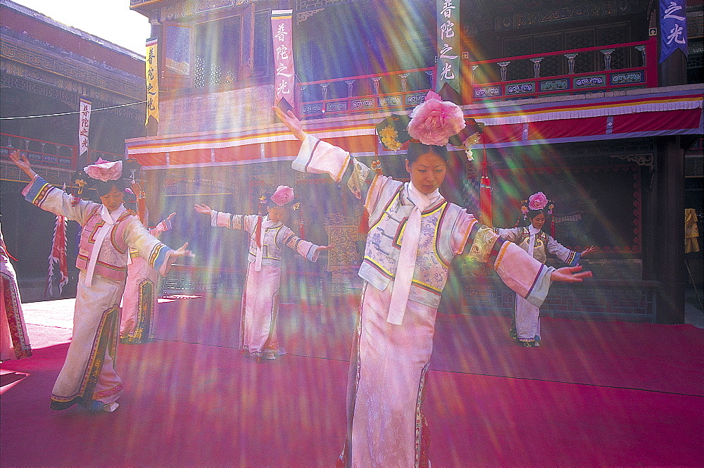 Traditional dancers at the Temple of Potaraka Doctrine dating from 1771, UNESCO World Heritage Site, Chengde, Hebei Province, China, Asia