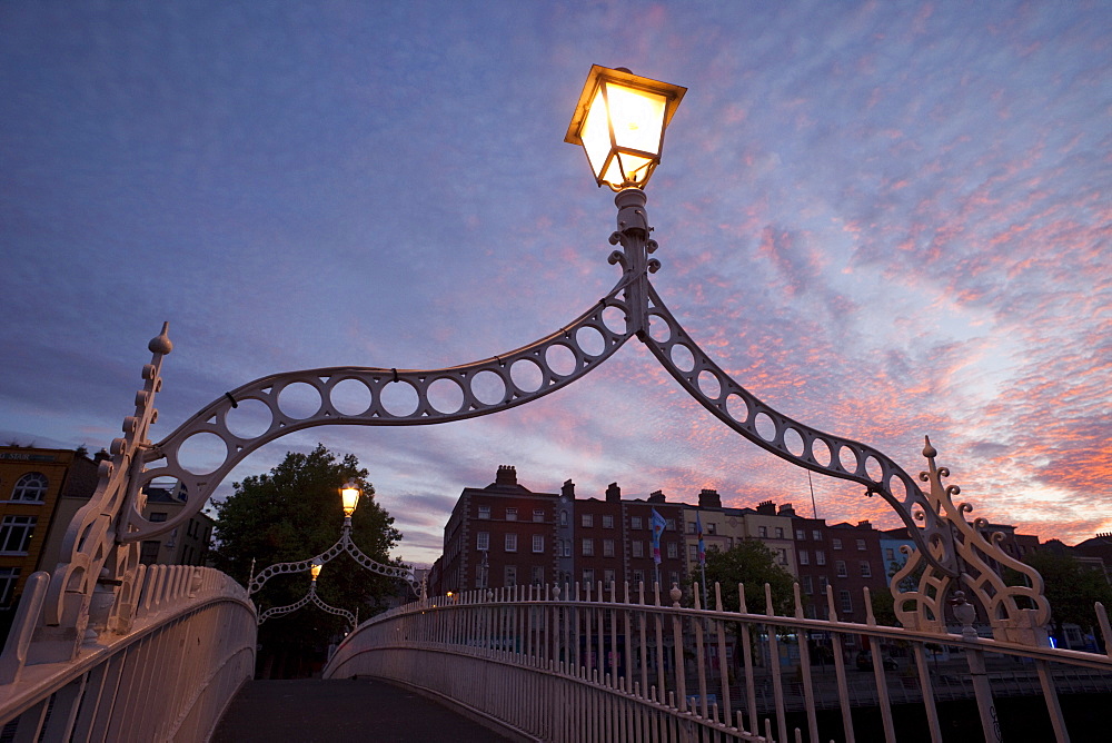 Halfpenny Bridge, Dublin, Republic of Ireland, Europe