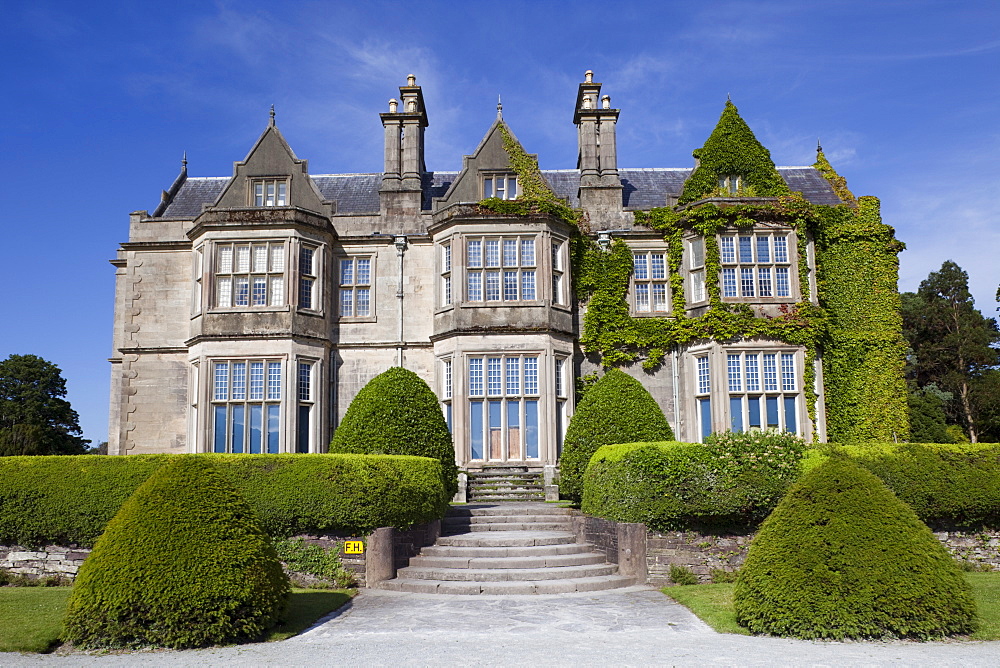 Muckross House, Killarney, County Kerry, Munster, Republic of Ireland, Europe