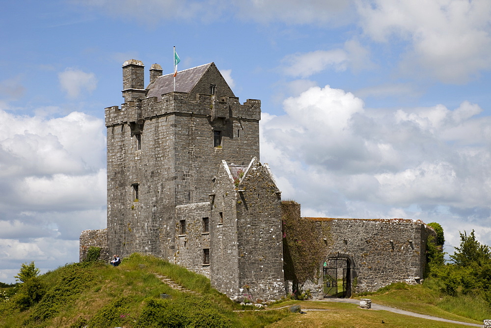 Republic of Ireland, County Galway, Kinvara Castle, County Galway, Connacht, Republic of Ireland, Europe