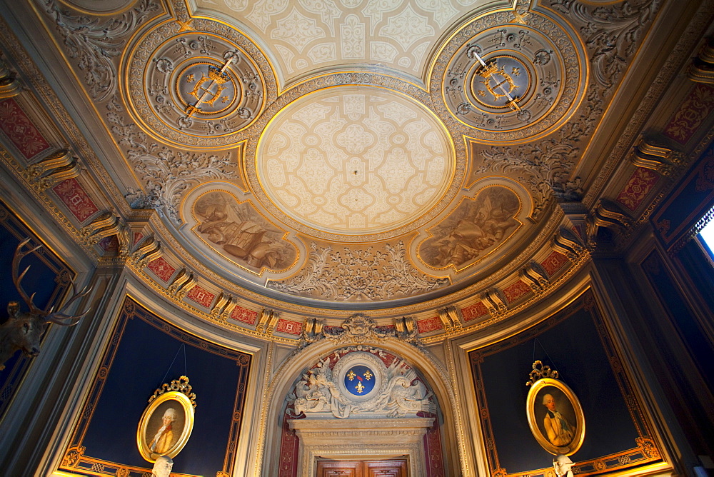 State apartments, Chateau de Chantilly, Chantilly, Ile de France, France, Europe