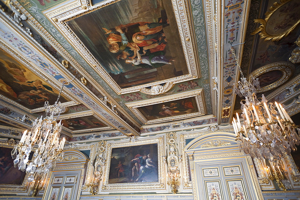 State Apartments, Chateau de Fontainebleau, Fontainebleau, Ile de France, France, Europe