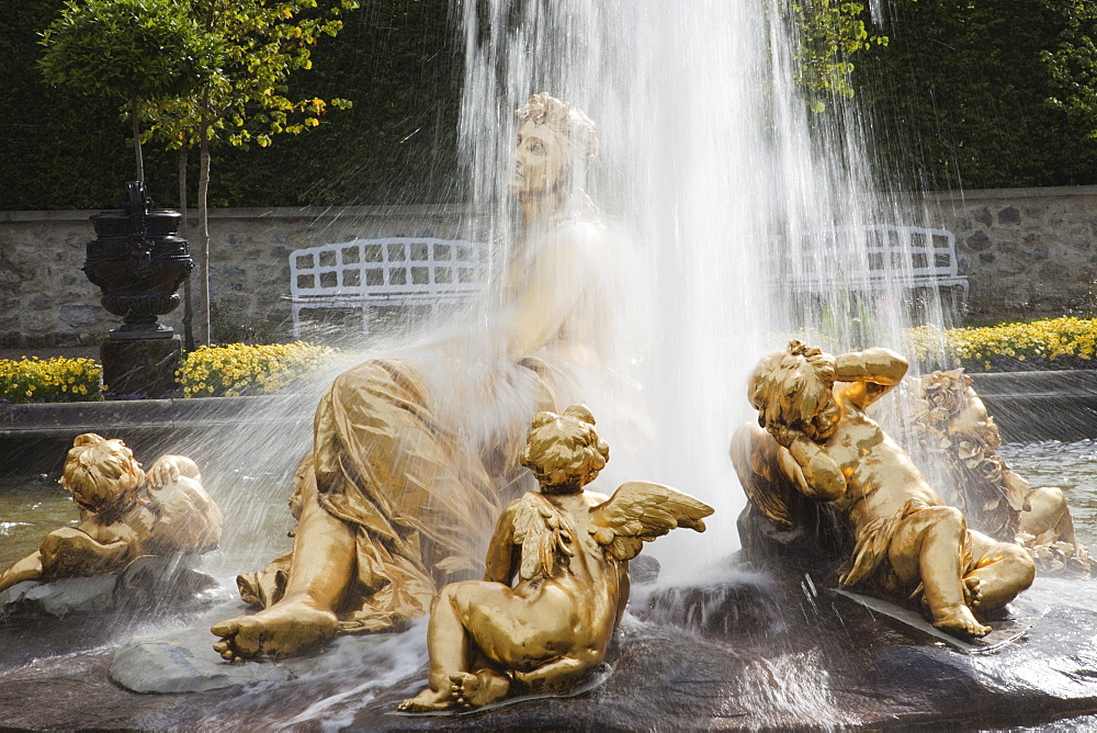 The Flora Fountain, Linderhof Palace, Romantic Road, Bavaria, Germany, Europe