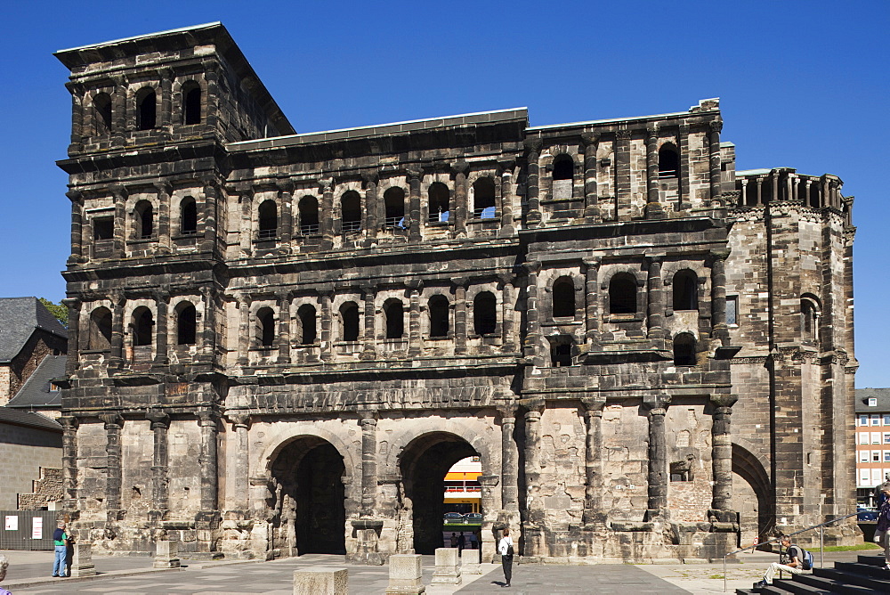 Porta Nigra, UNESCO World Heritage Site, Trier, Rhineland-Palatinate, Germany, Europe