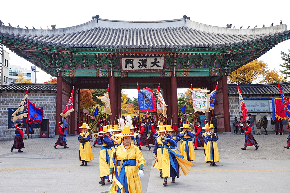 Changing of the Guard ceremony, Deoksugung Palace, Seoul, South Korea, Asia