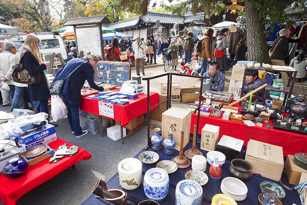 Flea Market, Kitano Temmangu Shrine, Kyoto, Japan, Asia