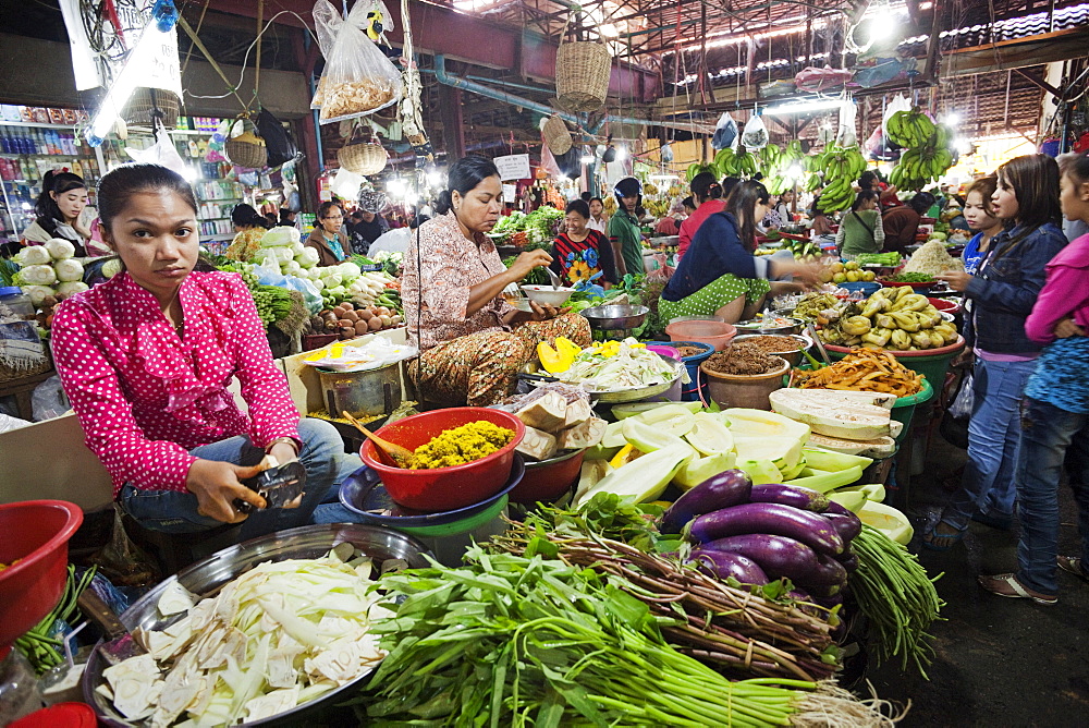 Vegetable stall, The Old Market, Siem Reap, Cambodia, Indochina, Southeast Asia, Asia