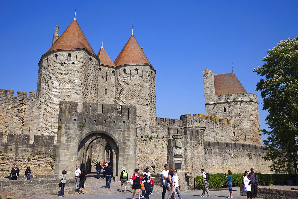 The Narbonne Gate, Carcassonne, UNESCO World Heritage Site, Aude, Languedoc-Roussillon, France, Europe