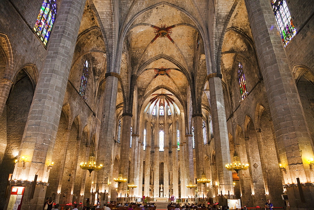 Interior, Santa Maria Del Mar Church, The Gothic Quarter, Barcelona, Catalonia, Spain, Europe