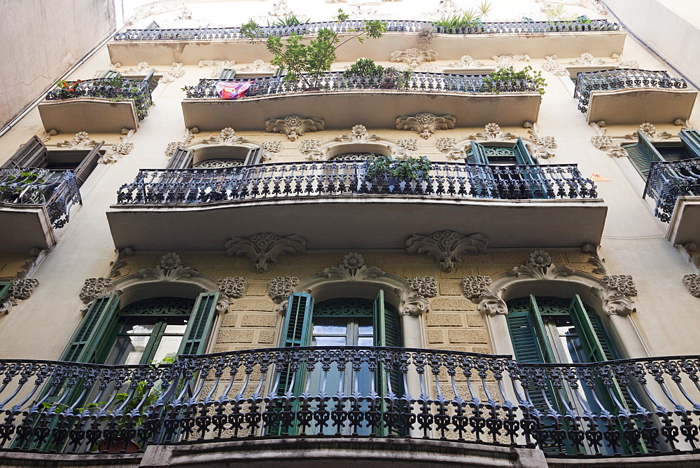 Apartment balconies, The Gothic Quarter, Barcelona, Catalonia, Spain, Europe