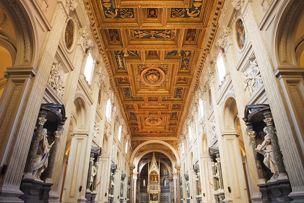 Interior of San Giovanni in Laterano Church, Rome, Lazio, Italy, Europe